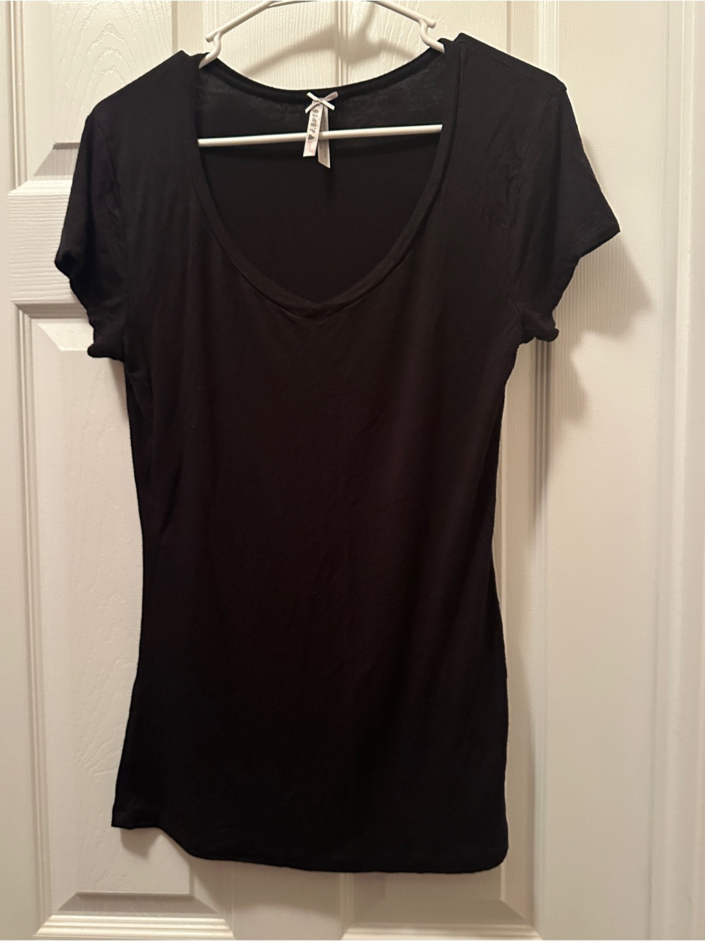 Source Unknown Black Scoop Neck Short Sleeve Tee